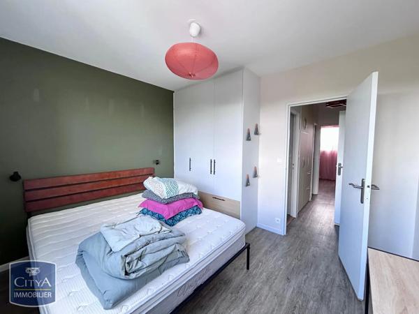 Appartement à louer 4 pièces 73.53m² Tours (37100)