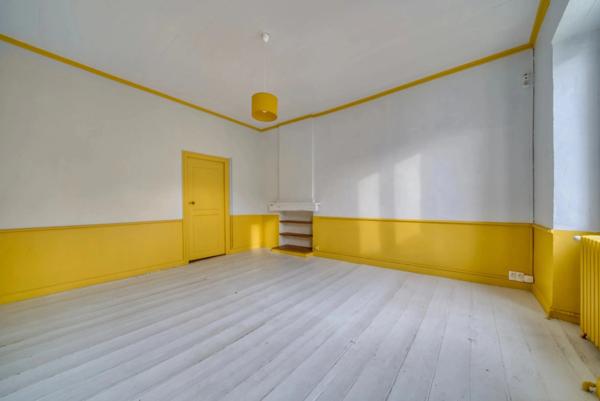 Charente-Maritime, Ile d'Oléron, SAINT PIERRE D'OLERON (17), Appartement à vendre 6 pièces, 177 m² habitables,