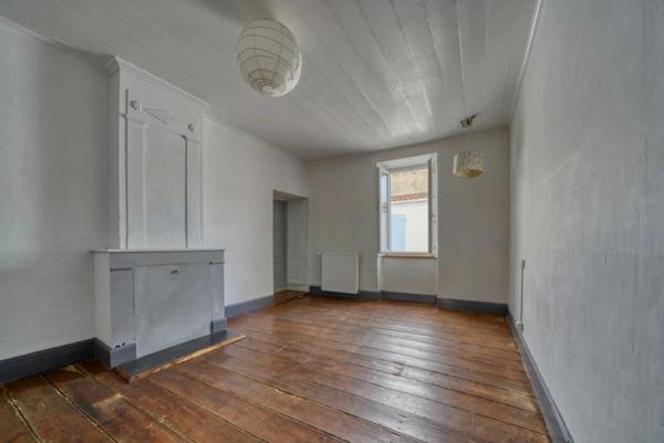 Charente-Maritime, Ile d'Oléron, SAINT PIERRE D'OLERON (17), Appartement à vendre 6 pièces, 177 m² habitables,