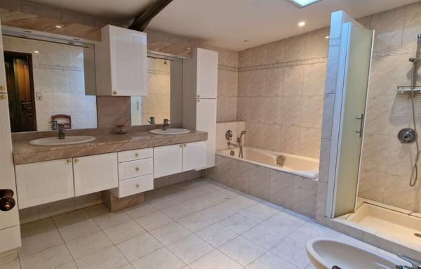Maison de 326 m²