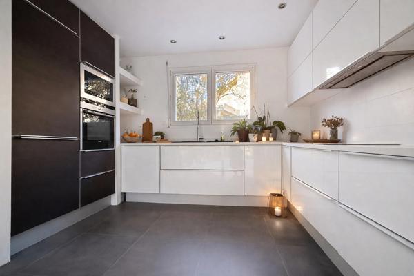 Maison à vendre 8 pièces PREVESSIN MOENS (01)