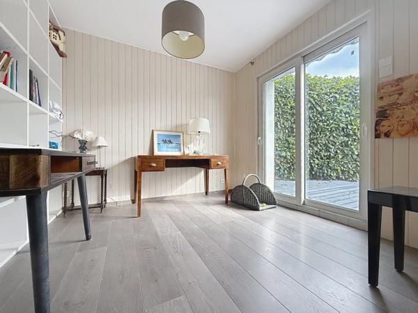 Maison à vendre 8 pièces PREVESSIN MOENS (01)