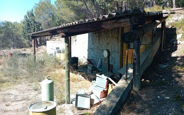 Terrain à vendre    La Bastidonne