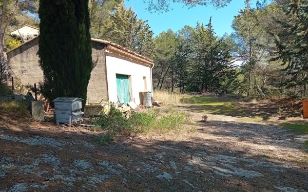 Terrain à vendre    La Bastidonne
