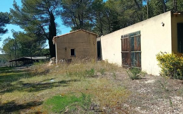 Terrain à vendre    La Bastidonne