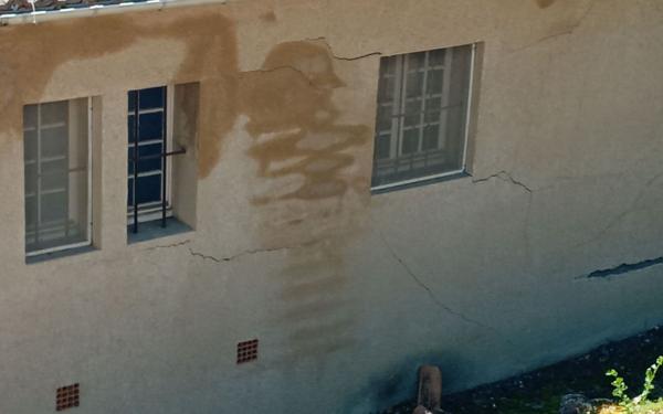 Terrain à vendre    La Bastidonne