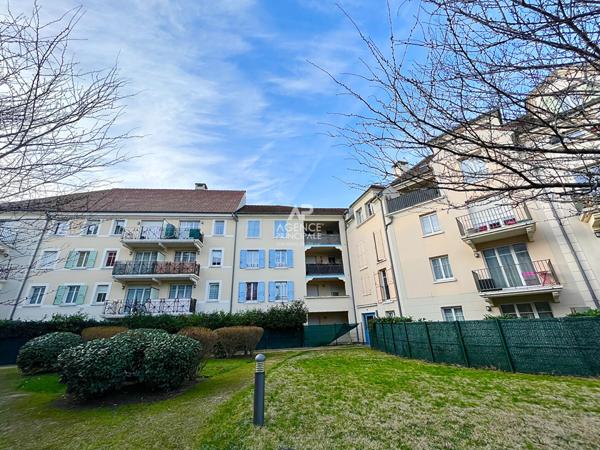 Appartement Vaureal 4 pièce(s) €298 900 ** - Référence 2240