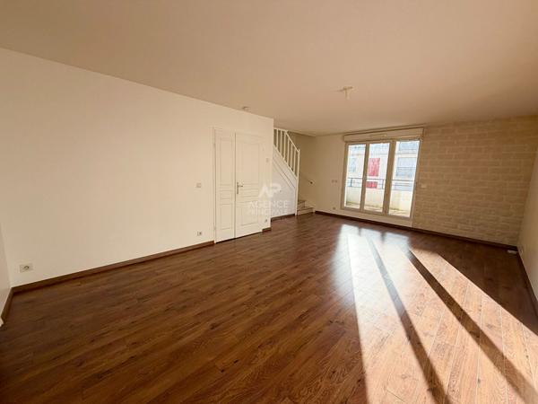 Appartement Vaureal 4 pièce(s) €298 900 ** - Référence 2240