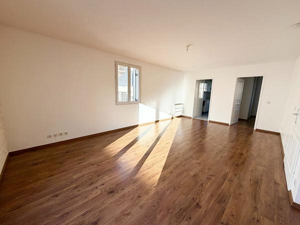 Appartement Vaureal 4 pièce(s) €298 900 ** - Référence 2240