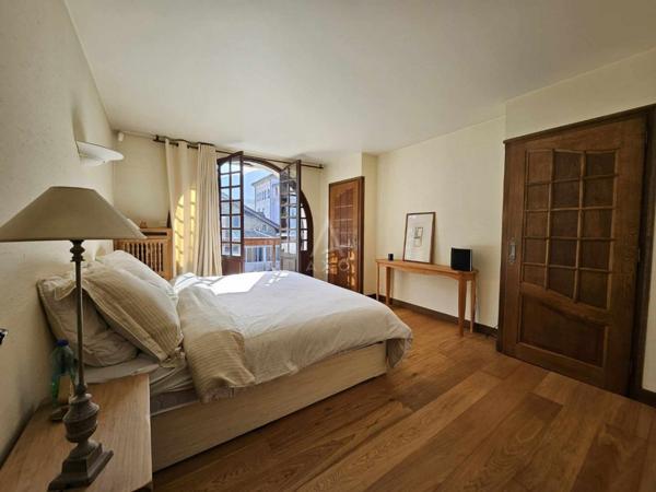 ALBERTVILLE CENTRE (73200) – 192,6 M² AVEC DEUX GRANDES TERRASSES, GARAGE ET POTENTIEL D'AMÉNAGEMENT