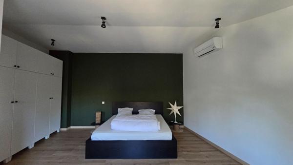 A Grans superbe maison de village de type 7 de 215m²
