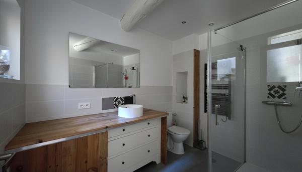 A Grans superbe maison de village de type 7 de 215m²