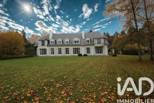 Maison à vendre 12 pièces 468 m² Saint-Fuscien