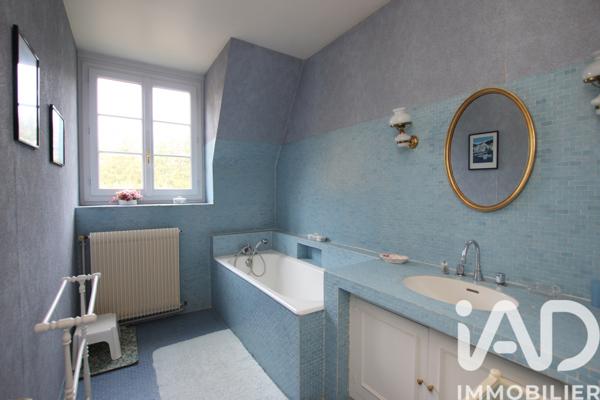 Maison à vendre 12 pièces 468 m² Saint-Fuscien