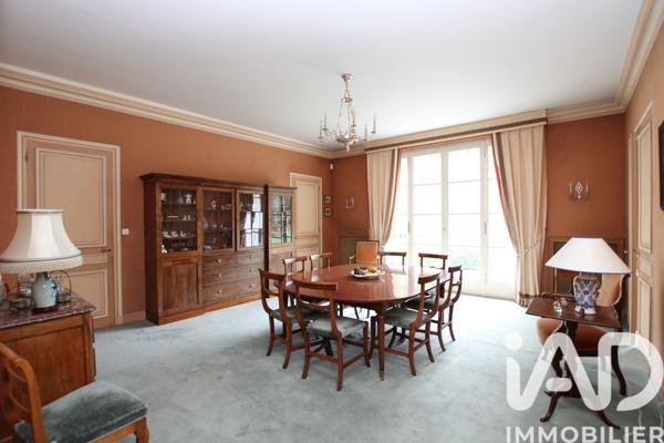 Maison à vendre 12 pièces 468 m² Saint-Fuscien