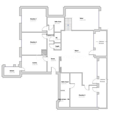 Un dossier complet est disponible sur simple demande avant toute visite : diagnostics techniques, vidéo et photos suplémentaires du logement ainsi que l’ensemble des documents relatifs au bien. Une transparence totale pour un projet d’achat sécurisé.

L’appartement offre de beaux volumes et des prestations de qualité. Il se compose de 3 belles chambres, de 1 salle d’eau avec baignoire et une salle de bain avec douche, de 2 WC, d’une grande pièce de vie ainsi que d’un salon ou bureau en duplex.

Vous profiterez également d’une cuisine avec loggia, d’une terrasse carrelée et d’un balcon carrelé.

Les prestations comprennent notamment un parquet en chêne massif et des fenêtres et portes-fenêtres en PVC double vitrage.

Deux caves carrelées complètent ce bien. Elles disposent de murs isolés, de l’électricité et de portes blindées avec cornières anti-effraction.

Lumineux et très calme, cet appartement bénéficie d’un emplacement privilégié, à proximité des bus, pharmacies, médecins, boulangeries et écoles.

Possibilité d’acquérir en supplément un garage fermé.

Un bien rare, idéal pour profiter d’un cadre de vie agréable face au Jardin des Plantes, dans une résidence de qualité.

J’accompagne mes clients, dont plusieurs disposent déjà d’un financement fiable et assuré, dans leur recherche de biens au Mans et ses alentours. Je suis également à la recherche de nouveaux biens à vendre. Je rémunère mes apporteurs d’affaires et je travaille avec un réseau d’artisans ainsi qu’un courtier en financement afin de vous accompagner dans toutes les étapes de votre projet immobilier.