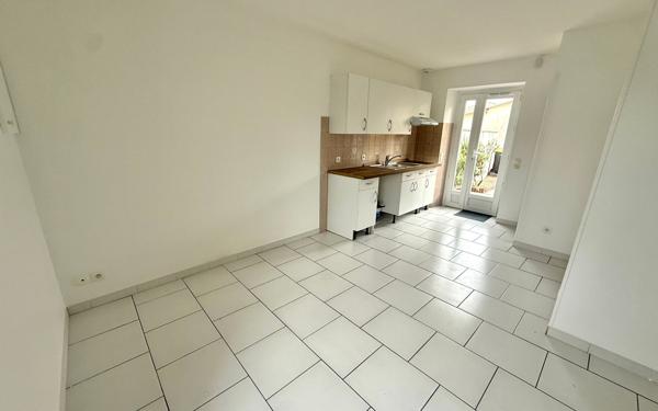 Maison à louer    3 pièces •  Langon