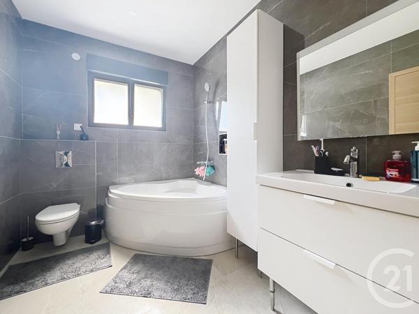 Maison à vendre  5 pièces - 168 m2 CORMONTREUIL - 51