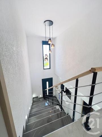 Maison à vendre  5 pièces - 168 m2 CORMONTREUIL - 51