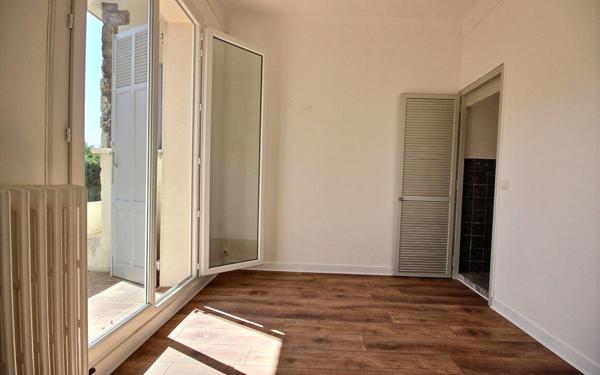 Maison à louer    7 pièces •  Marseille 12