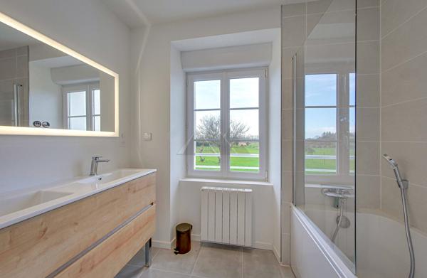 A VENDRE MAISON DE MAITRE 4 CHAMBRES VUE MER
