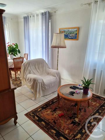 Appartement F4 à vendre  4 pièces - 71,24 m2 ST GENIS DES FONTAINES - 66