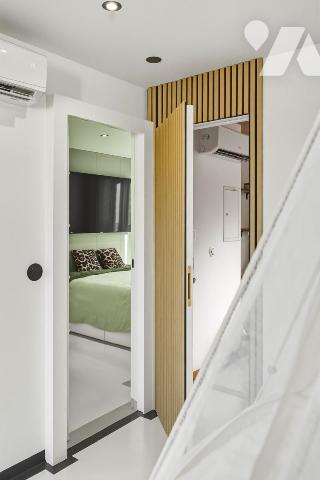 GIENS - appartement atypique de type Souplex se composant de deux logements 
