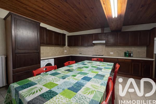 Maison à vendre 5 pièces 130 m² Saint-Quentin-de-Chalais