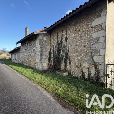 Maison à vendre 5 pièces 130 m² Saint-Quentin-de-Chalais
