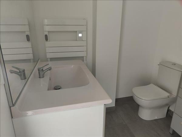 Maison à louer 960 € CC GUICLAN 5 p 88 m² DPE A