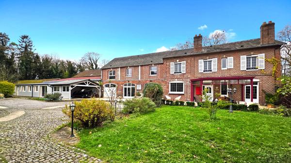 Belle propriété Centre Gisors 350m²