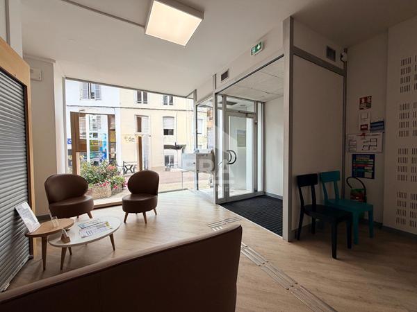 Local commercial - centre ville LONS LE SAUNIER