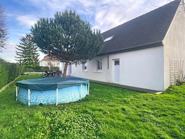 À VENDRE – Grande maison familiale 148 m² – Notre-Dame-d’Oé (37390) 4 chambres ET 1 bureau – Terrain clos ~700 m² – Tout à pied !
