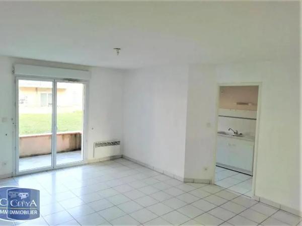 Appartement à louer 3 pièces 62.46m² Castelsarrasin (82100)