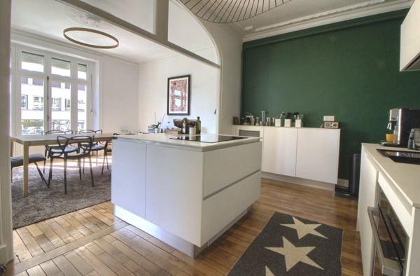 Appartement T5 à louer - 120 m² (réf : 547701)