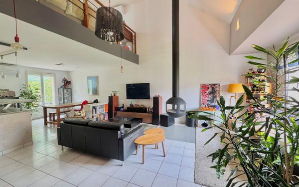 Maison à vendre    6 pièces • 150 m2 Ozoir-la-Ferrière