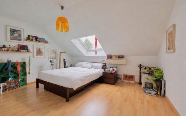 Maison à vendre    6 pièces • 150 m2 Ozoir-la-Ferrière