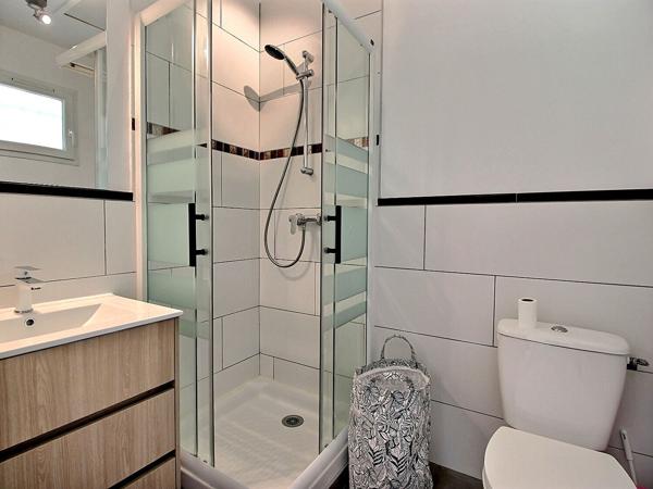 Villa Rochefort Du Gard 9 pièce(s) 305.80 m2 parcelle 1520m² avec garage et piscine