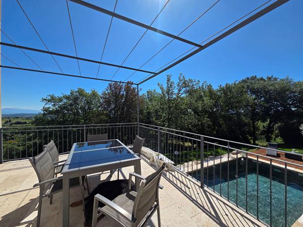 Villa Rochefort Du Gard 9 pièce(s) 305.80 m2 parcelle 1520m² avec garage et piscine