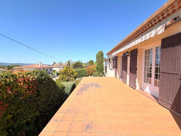 A VENDRE EXCLUSIVITE 84120 PERTUIS MAISON PLAIN PIED DE TYPE 3 PIECES D'ENVIRON 85M² AVEC GARAGE, ATELIER SUR TERRAIN DE 1134M²