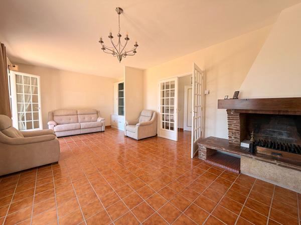 A VENDRE EXCLUSIVITE 84120 PERTUIS MAISON PLAIN PIED DE TYPE 3 PIECES D'ENVIRON 85M² AVEC GARAGE, ATELIER SUR TERRAIN DE 1134M²