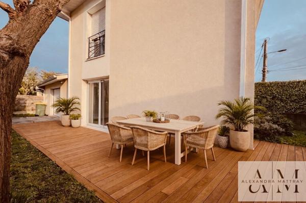 Maison 2 chambres + bureau,  lumineuse avec grand garage de 36 m² – Caudéran, secteur Parc Monséjour