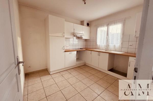 Maison 2 chambres + bureau,  lumineuse avec grand garage de 36 m² – Caudéran, secteur Parc Monséjour