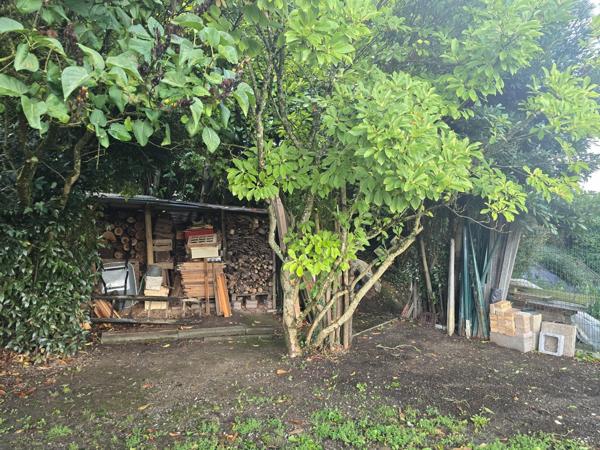 Longère d'environ 89 m² sur un terrain d'environ 736 m² à HEDE BAZOUGES