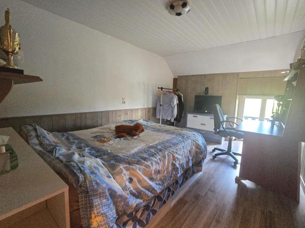 Longère d'environ 89 m² sur un terrain d'environ 736 m² à HEDE BAZOUGES