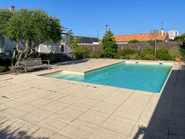 Maison Eysines 4 pièce(s) 101 m2, piscine, garage, tram