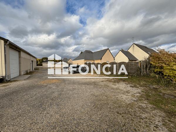 Location Local commercial 3 pièces 220 m² - Saumur 49400