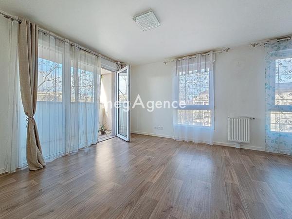 Appartement à LES MUREAUX, 78130 - 2 pièces 44m²