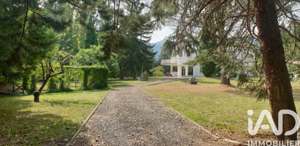 Maison à vendre 9 pièces 271,8 m² Quillan