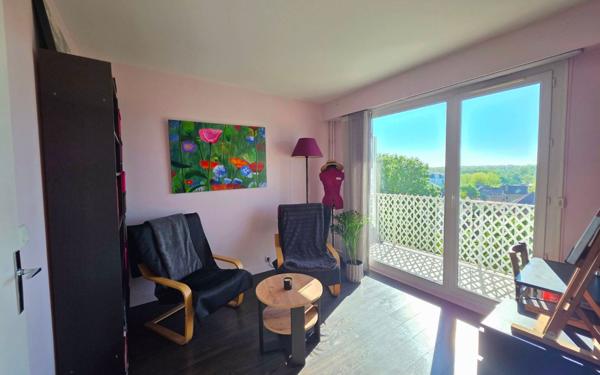 Appartement à vendre    4 pièces • 73,78 m2 Achères